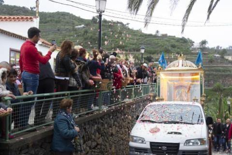 La-Virgen-de-Guadalupe-en-su-paso-por-el-municipio-de-Agulo-en-el-ano-lustral-2018-696x464